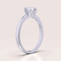 verlobungsring-solitaire-antica-moissanit-0-5ct-brillantschliff-seitenansicht-silber-hariets.jpg
