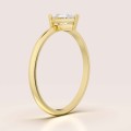 verlobungsring-teardrop-moissanit-0-5ct-birnenschliff-seitenansicht-gelbgold-hariets.jpg