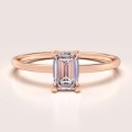 Verlobungsring-Petit-Labordiamant-0,5ct-Smaragdschliff-Rotgold-Finesse-Hariets.jpg