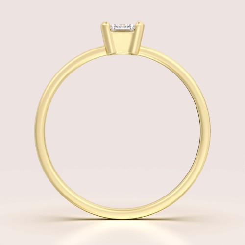 Verlobungsring-Petit-Labordiamant-0,5ct-Smaragdschliff-Frontansicht-Gelbgold-Finesse-Hariets.jpg