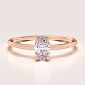 Verlobungsring-Petit-Moissanit-0,5ct-Ovalschliff-Rotgold-Gracelet-Hariets.jpg