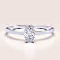 Verlobungsring-Petit-Moissanit-0,5ct-Ovalschliff-Weißgold-Gracelet-Hariets.jpg