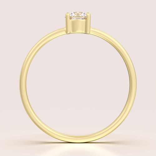 Verlobungsring-Petit-Moissanit-0,3ct-Brillantschliff-Frontansicht-Gelbgold-Delicacy-Hariets.jpg