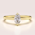 verlobungsring-petit-moissanit-0,5ct-ovalschliff-gelbgold-mystique-hariets.jpg