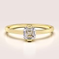 verlobungsring-petit-moissanit-0-5ct-asscherschliff-gelbgold-vesper-hariets.jpg