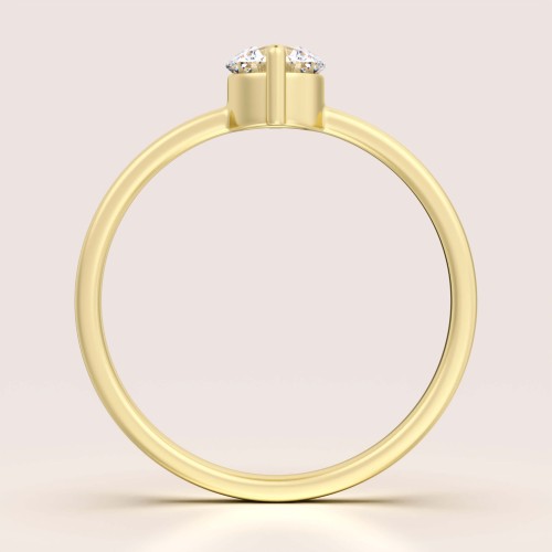 verlobungsring-petit-moissanit-0-5ct-brillantschliff-front-gelbgold-enigma-hariets.jpg