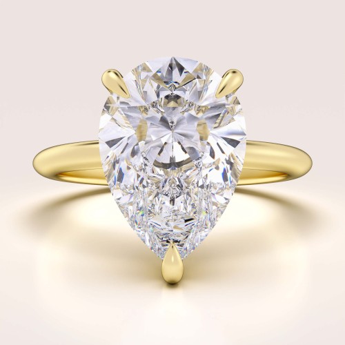 verlobungsring-royal-stones-moissanit-4ct-tropfenschliff-gelbgold-glitare-hariets.jpg