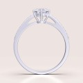 verlobungsring-halo-pavé-moissanit-1ct-brillantschliff-front-weissgold-hariets.jpg