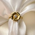 verlobungsring-nova-moissanit-0-1ct-brillantschliff-nahaufnahme-gelbgold-lotus-hariets.jpg