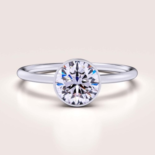 verlobungsring-bezel-mini-moissanit-0-3ct-brillantschliff-silber-hariets.jpg
