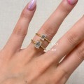 verlobungsring-petit-labordiamant-0-5ct-emerald-schliff-am-finger-vergleich-gelbgold-finesse-hariets.JPG