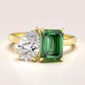 verlobungsring-toi-et-moi-hydrothermaler-smaragd-3-5ct-emeraldschliff-birnschliff-gelbgold-gemini-hariets.jpg