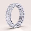 eternity-ring-mit-moissaniten-ovalschliff-seite-silber-hariets.jpg