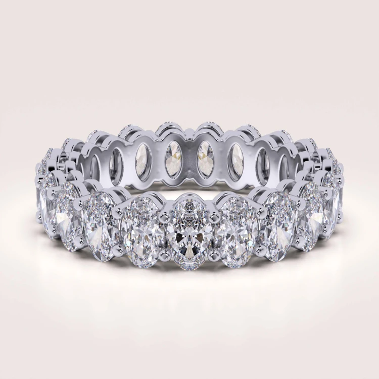 eternity-ring-mit-moissaniten-ovalschliff-silber-hariets.jpg