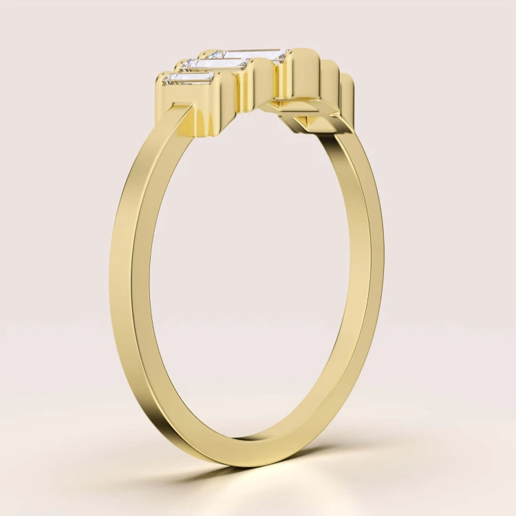 verlobungsring-moissanit-0-7ct-baguetteschliff-seite-gelbgold-eternity-hariets.jpg