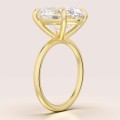 Verlobungsring-Royal-Stones-Moissanit-5ct-Ovalschliff-Seitenansicht-Gelbgold-Bella-Hariets.jpg