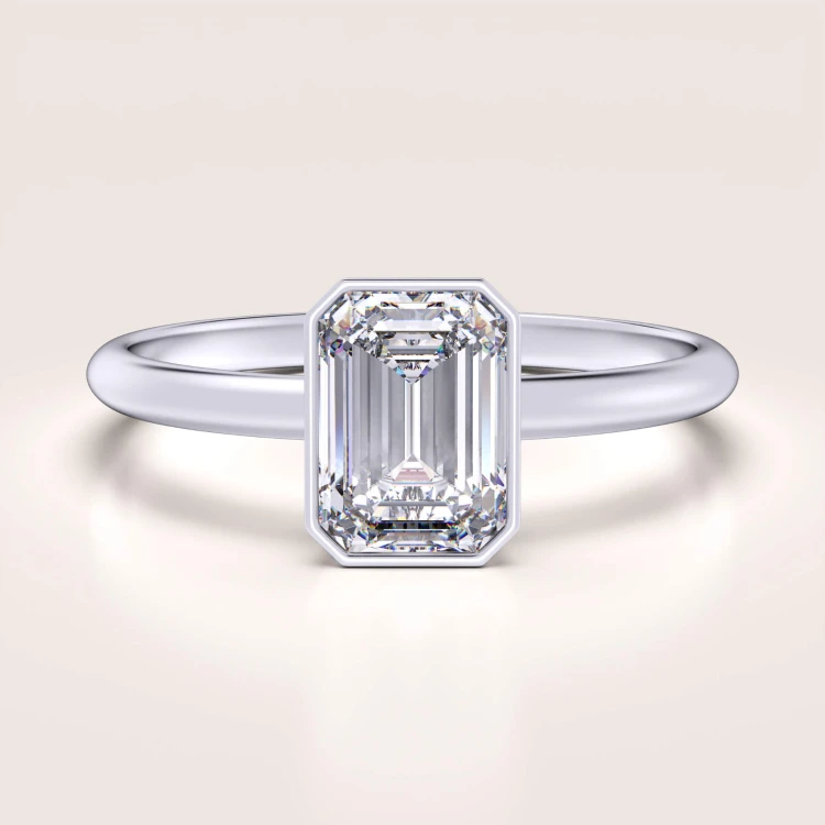 Verlobungsring-Bezel-Moissanit-1ct-Smaragdschliff-Weißgold-Stellar-Hariets.jpg