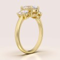 verlobungsring-trinity-moissanit-3ct-ovalschliff-seitenansicht-gelbgold-evoris-hariets.jpg