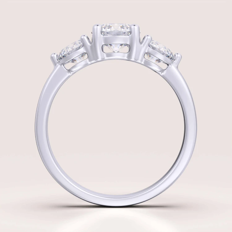 verlobungsring-trinity-moissanit-2ct-brillantschliff-front-silber-trigem-hariets.jpg