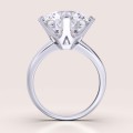 verlobungsring-royal-stones-moissanit-12ct-brillantschliff-front-silber-queen-hariets.jpg