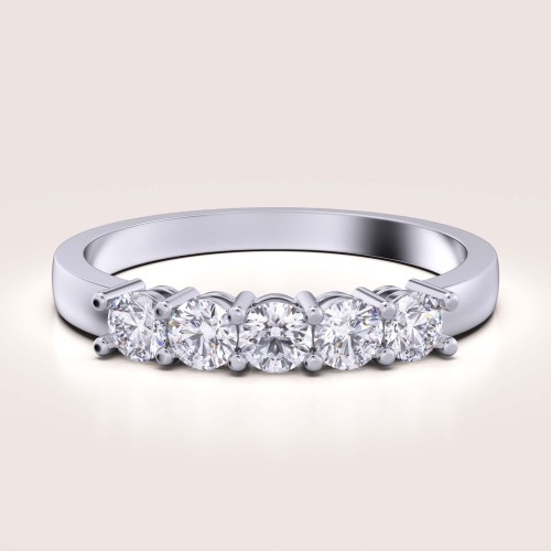 ehering-mit-fünf-moissaniten-0-5ct-brillantschliff-silber-bangle-hariets.jpg