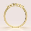 ehering-mit-fünf-moissaniten-0-5ct-brillantschliff-frontansicht-gelbgold-bangle-hariets.jpg
