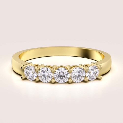 ehering-mit-fünf-moissaniten-0-5ct-brillantschliff-gelbgold-bangle-hariets.jpg