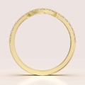 trauring-mit-moissaniten-curve-0-23ct-brillantschliff-front-gelbgold-aurea-hariets.jpg