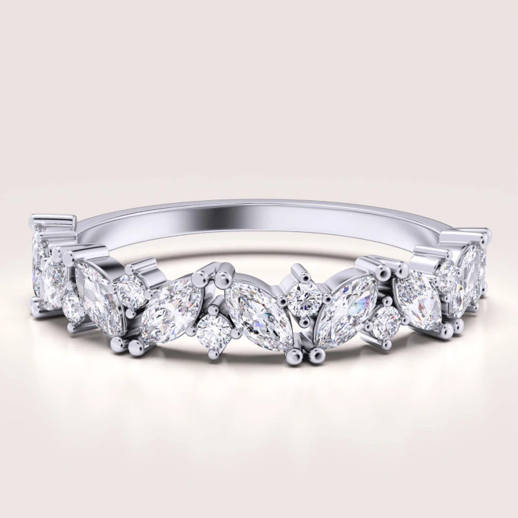 ring-mit-moissaniten-1ct-marquis-und-brillantschliff-weissgold-celestia-hariets.jpg