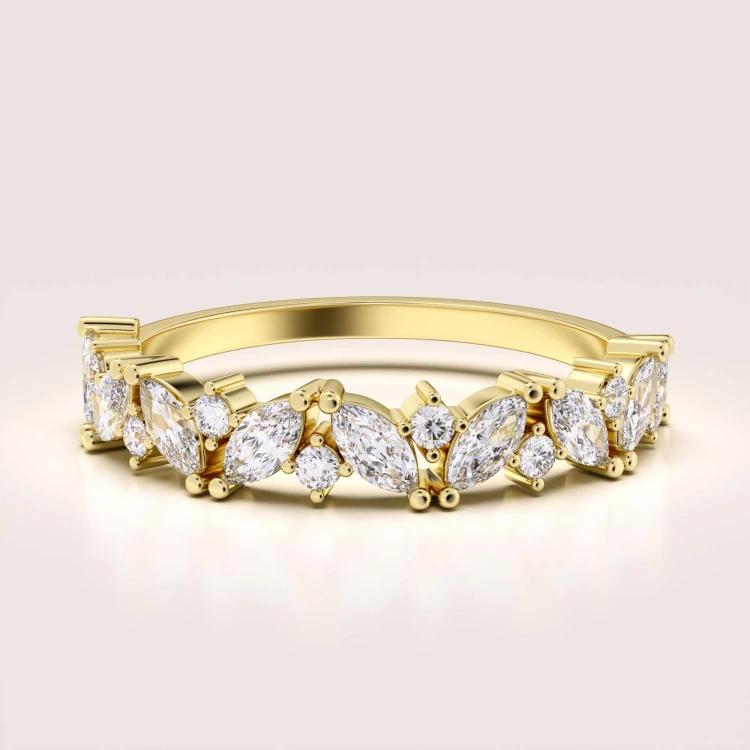 ring-mit-moissaniten-1ct-marquis-und-brillantschliff-gelbgold-celestia-hariets.jpg