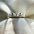 Ring mit Moissaniten 1ct Marquiseschliff und Brillantschliff – Celestia 14k Gold