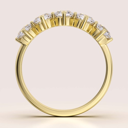 ring-mit-fuenf-moissaniten-asscherschliff-front-gelbgold-lidia-hariets.jpg