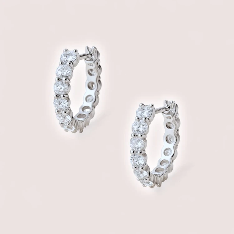 creolen-mit-moissanit-3mm-klappverschluss-silber-eternity-hariets.jpg