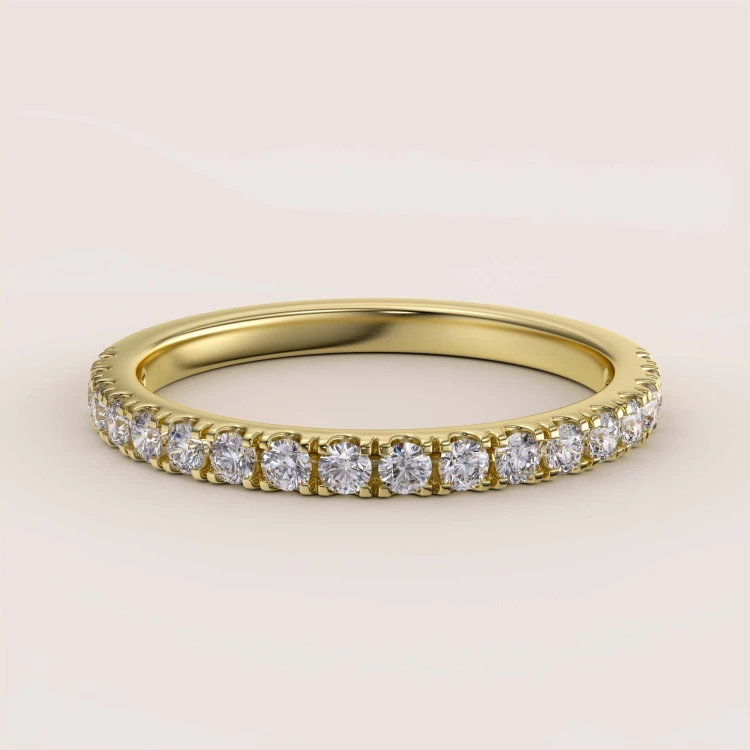 trauring-mit-moissanit-0-27ct-brillantschliff-vergoldet-silber-harmony-hariets.jpg