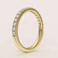 trauring-mit-moissanit-0-27ct-brillantschliff-seite-gelbgold-harmony-hariets.jpg