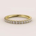 trauring-mit-moissanit-0-27ct-brillantschliff-gelbgold-harmony-hariets.jpg