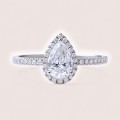 halo-ring-mit-moissanit-1ct-tropfenschliff-weissgold-hariets.jpg