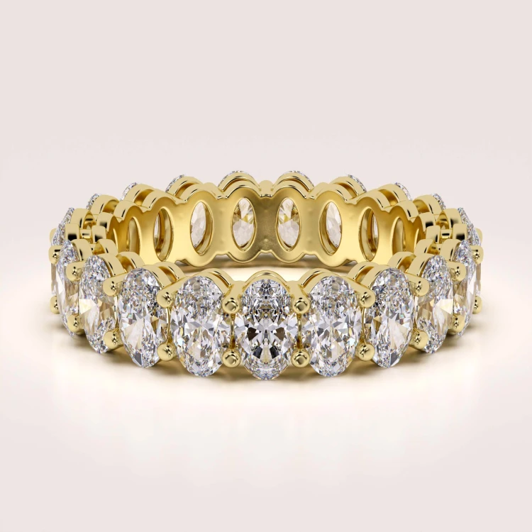 eternity-ring-mit-moissaniten-ovalschliff-gelbgold-hariets.jpg
