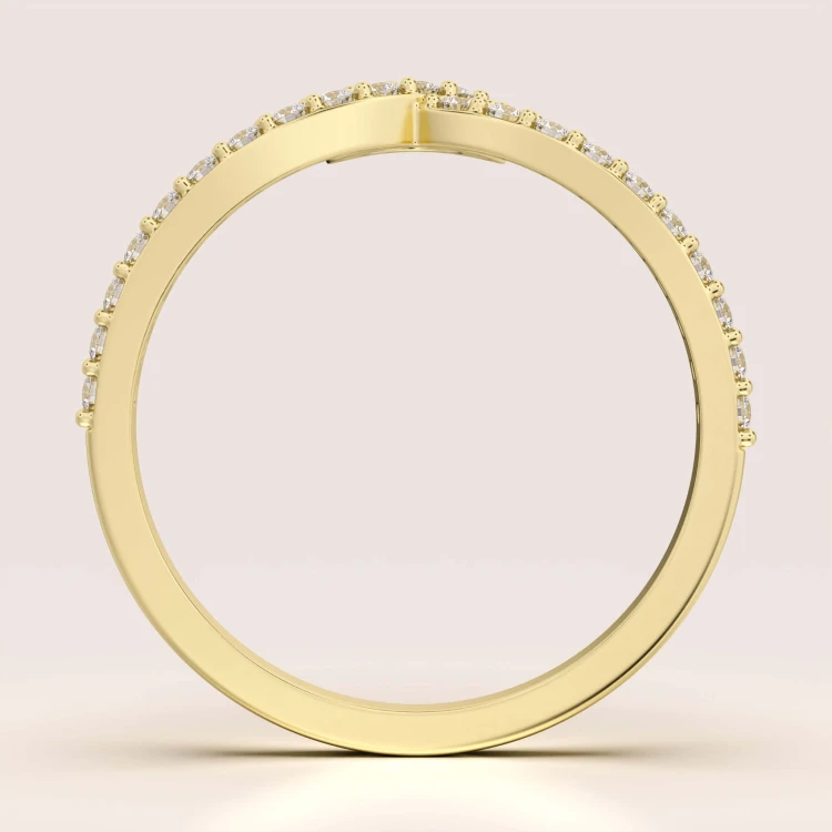 schlaufe-ring-mit-moissaniten-brillantschliff-front-gelbgold-hariets.jpg