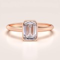 Verlobungsring-Bezel-Labordiamant-1ct-Smaragdschliff-Rotgold-Stellar-Hariets.jpg