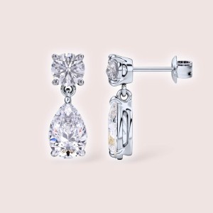 Ohrringe mit Moissaniten – 925er Silber: Pure Drop