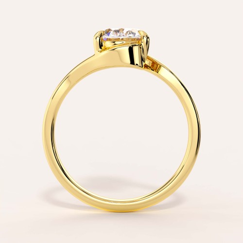 moissanit-ring-2ct-ovalschliff-geschwungene-schiene-gelbgold-muse-hariets.jpg