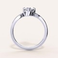 moissanit-ring-2ct-marquise-geschwungene-schiene-front-silber-muse-hariets.jpg