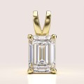 anhänger-mit-moissanit-1ct-smaragdschliff-gelbgold-hariets.jpg