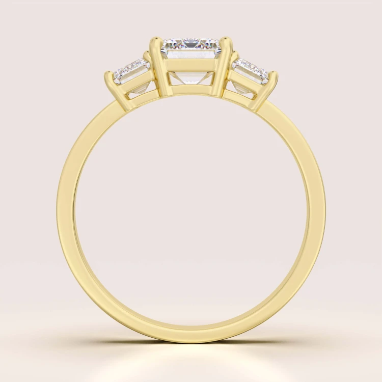 verlobungsring-trinity-labordiamant-3ct-smaragdschliff-front-gelbgold-envy-hariets.jpg