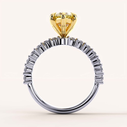 ring-mit-gelbem-diamanten-birnenschliff-gold-julie-hariets-vorne.jpg
