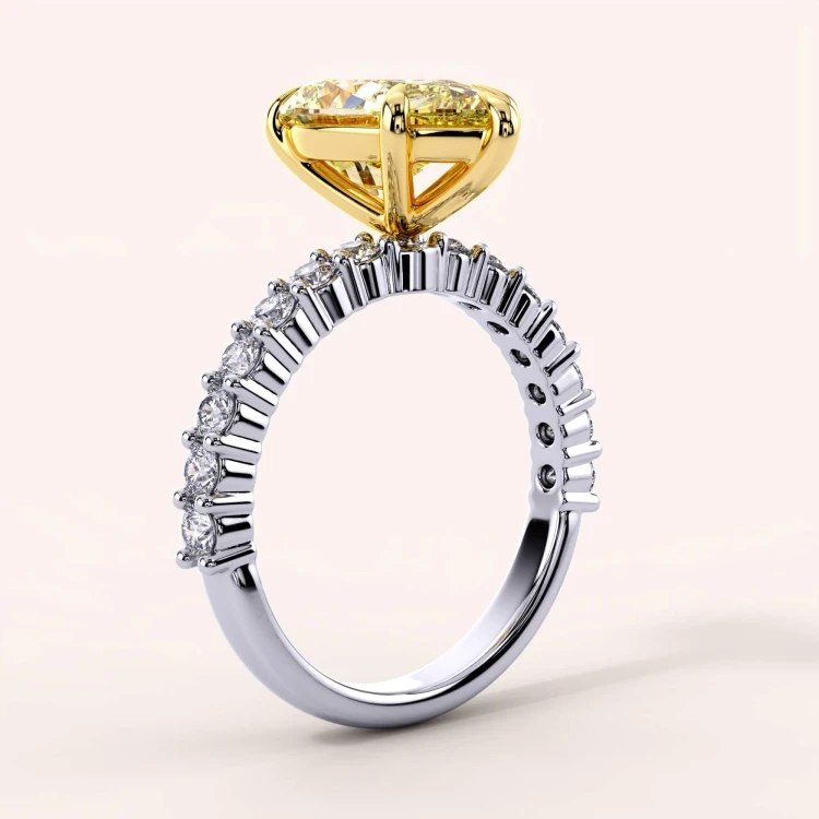 ring-mit-gelbem-diamanten-birnenschliff-gold-julie-hariets-seite.jpg