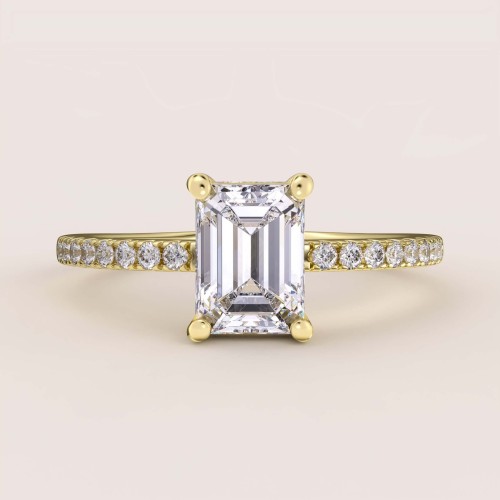 verlobungsring-halo-moissanit-1ct-smaragdschliff-gelbgold-seite-venice-hariets.jpg