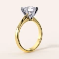 verlobungsring-mit-labor-diamant-1_5ct-brillantschliff-zweifarbiges-gold-seitenansicht-solitaer-dream-hariets.png