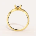 verlobungsring-halo-moissanit-1ct-brillantschliff-gelbgold-front-velora-hariets.jpg
